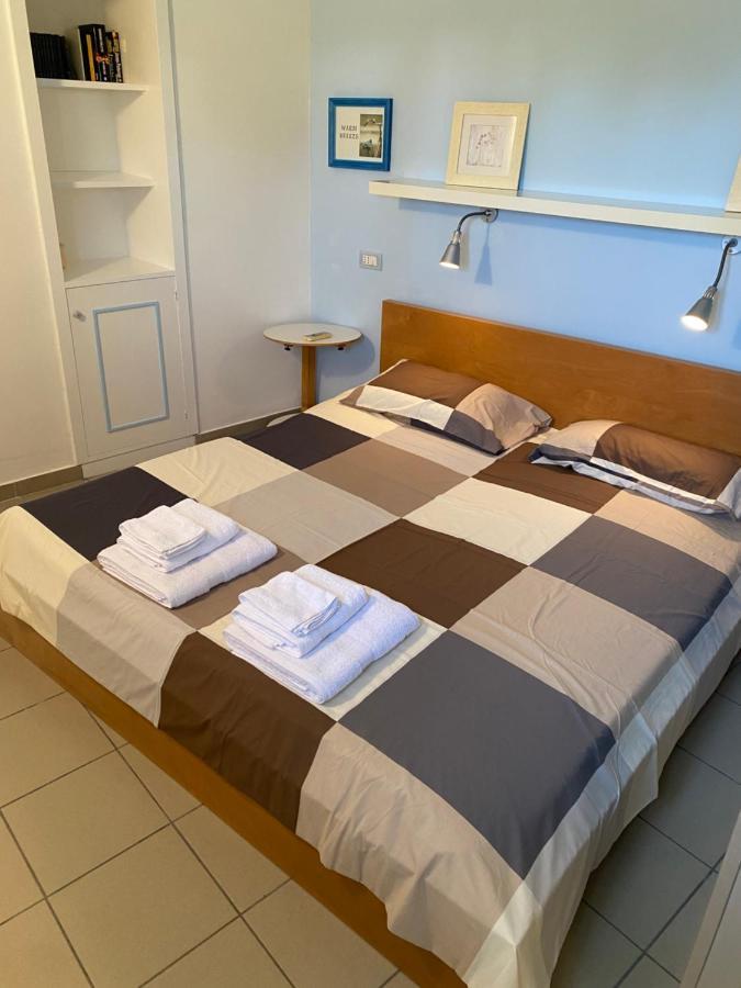 Villa Titti Residence La Bussola Fontane Bianche Buitenkant foto