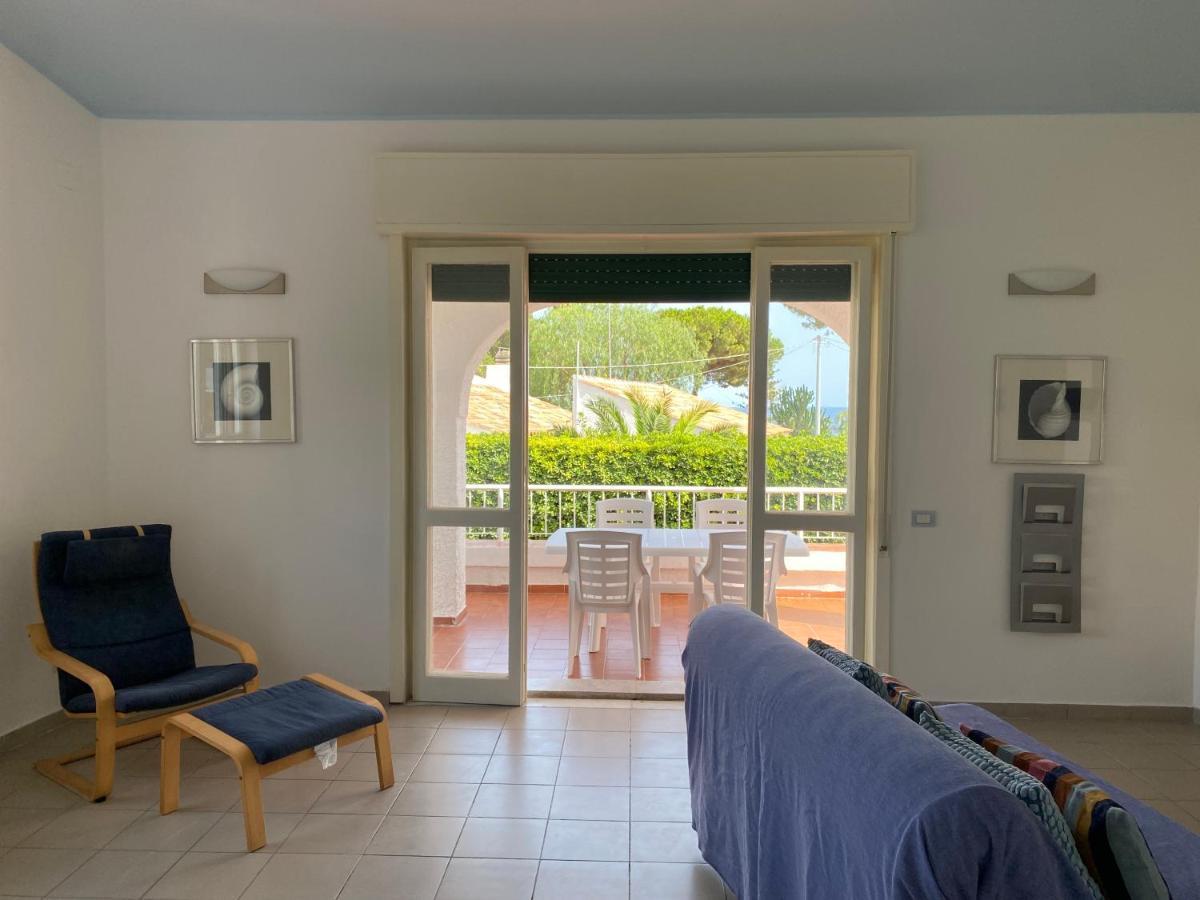 Villa Titti Residence La Bussola Fontane Bianche Buitenkant foto